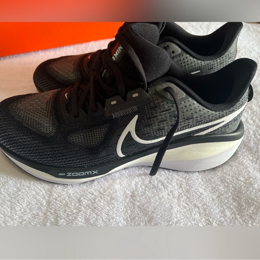 Nike Vomero 17